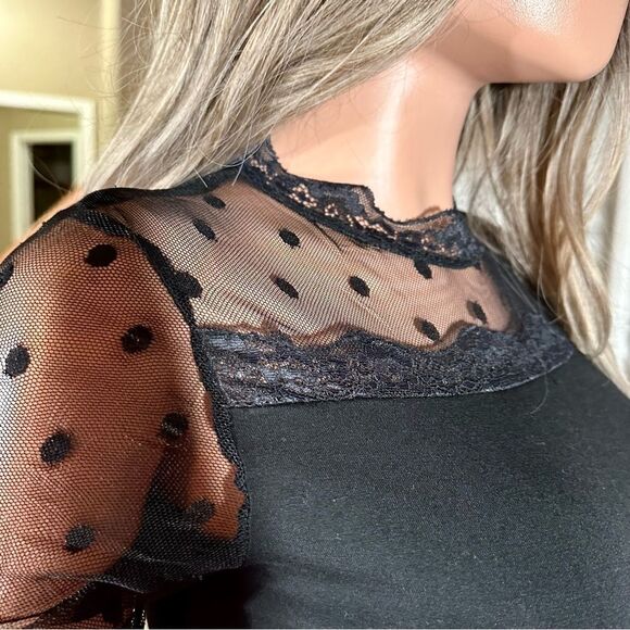 Fitted black lace polka dot sleeve top - Picture 3 of 8